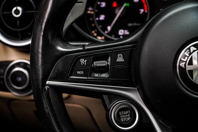 2018 Alfa Romeo Giulia Ti - 22981990 - 26