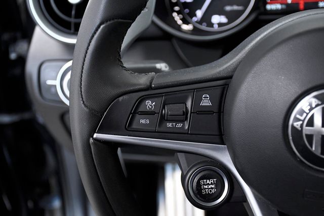 2018 Alfa Romeo Giulia Ti AWD - 22740588 - 20