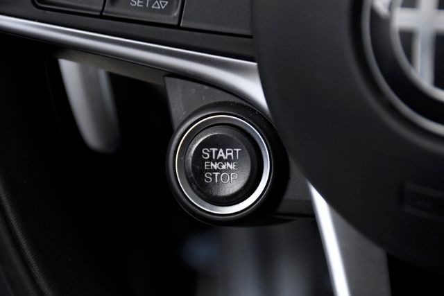 2018 Alfa Romeo Giulia Ti AWD - 22740588 - 26