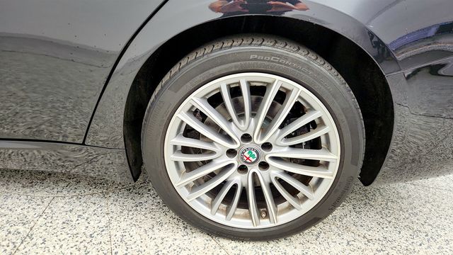 2018 Alfa Romeo Giulia Ti Lusso AWD - 23018144 - 8