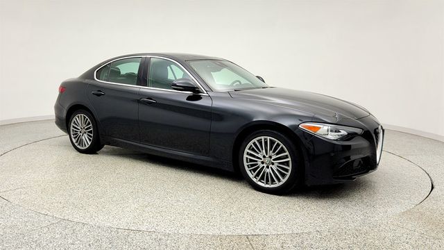 2018 Alfa Romeo Giulia Ti Lusso AWD w/ Dual Pane Sunroof, Navigation, h/k Premium Audio - 23018144 - 2