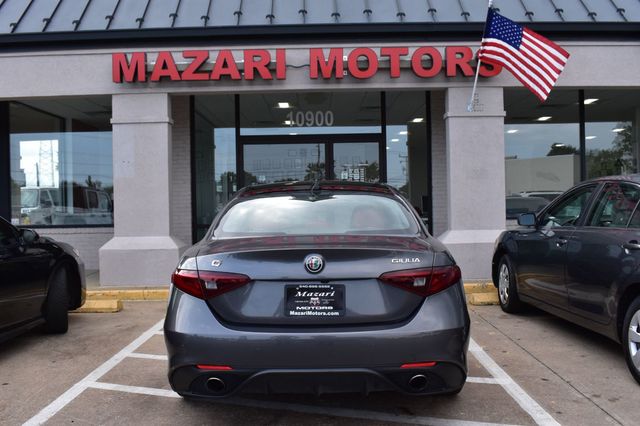 2018 Alfa Romeo Giulia Ti Sport AWD - 23084212 - 9