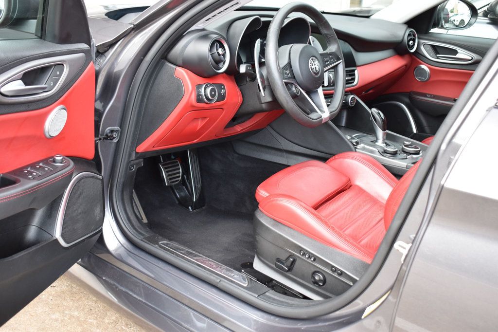 2018 Alfa Romeo Giulia Ti Sport AWD - 23084212 - 13