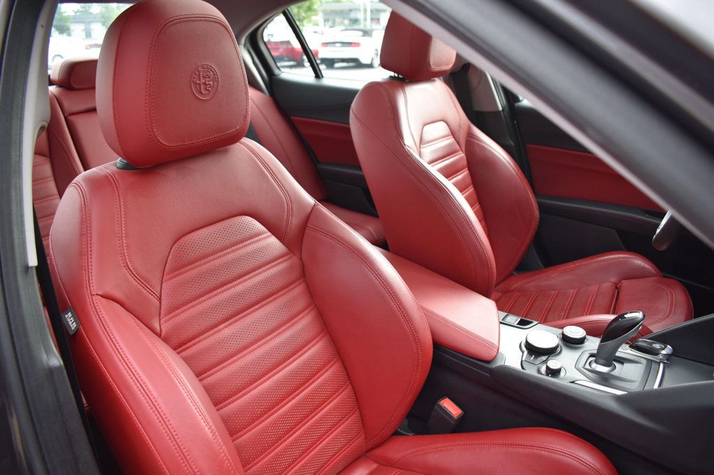 2018 Alfa Romeo Giulia Ti Sport AWD - 23084212 - 15