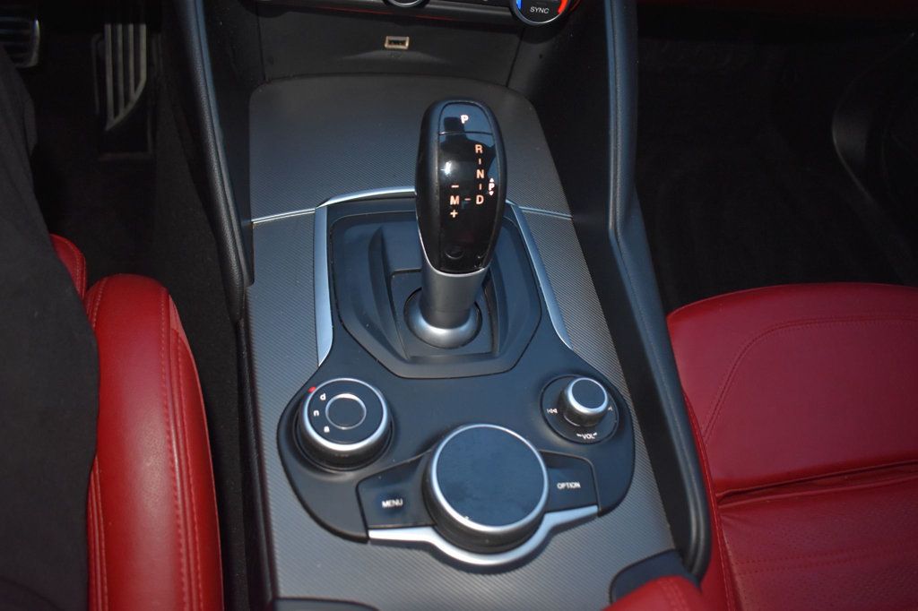 2018 Alfa Romeo Giulia Ti Sport AWD - 23084212 - 29
