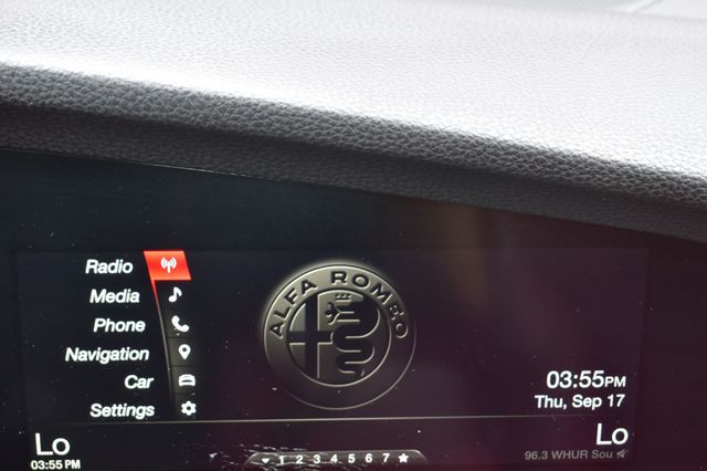 2018 Alfa Romeo Giulia Ti Sport AWD - 23084212 - 35