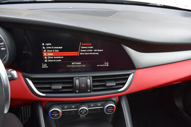 2018 Alfa Romeo Giulia Ti Sport AWD - 23084212 - 46