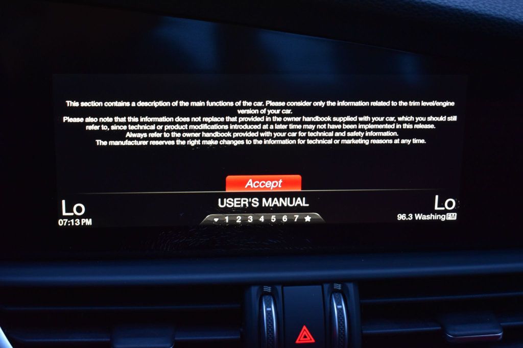 2018 Alfa Romeo Giulia Ti Sport AWD - 23084212 - 52