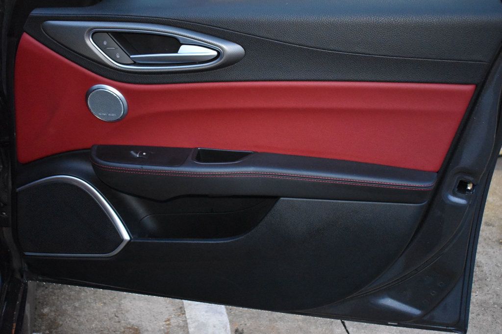 2018 Alfa Romeo Giulia Ti Sport AWD - 23084212 - 56