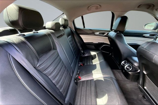 2018 Alfa Romeo Giulia Ti Sport AWD - 23070671 - 13