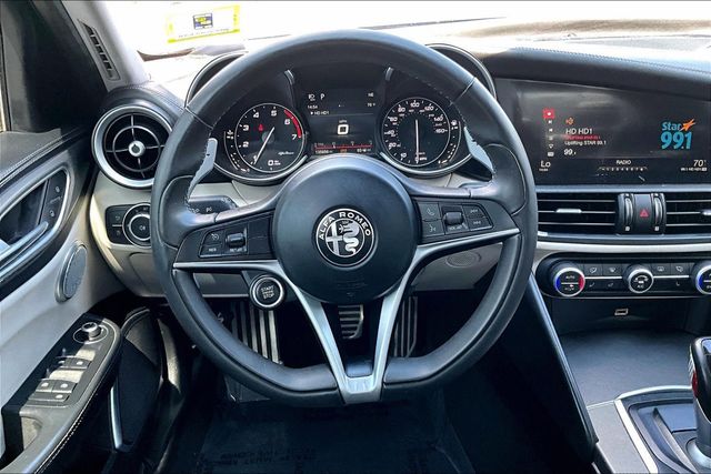 2018 Alfa Romeo Giulia Ti Sport AWD - 23070671 - 19