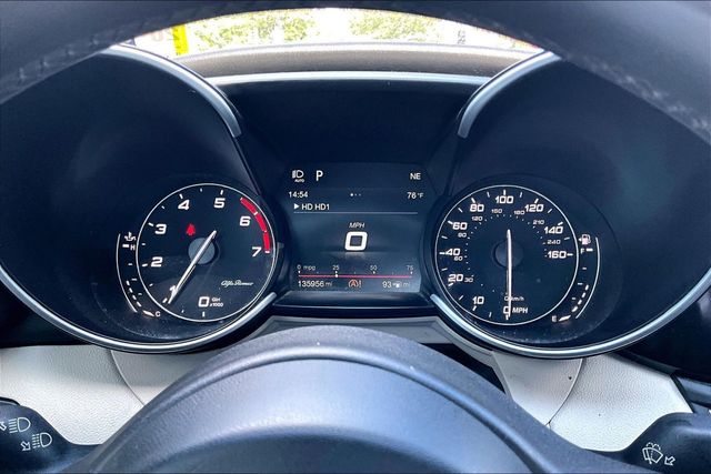 2018 Alfa Romeo Giulia Ti Sport AWD - 23070671 - 22