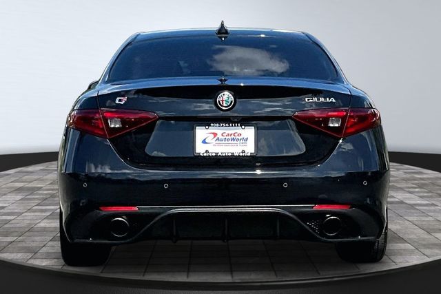 2018 Alfa Romeo Giulia Ti Sport AWD - 23070671 - 5
