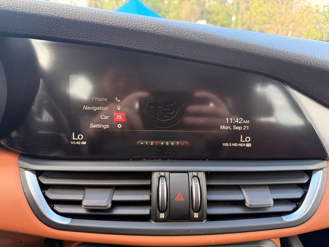 2018 Alfa Romeo Giulia Ti Sport AWD - 23085081 - 4