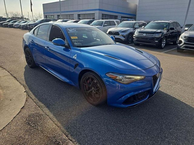 2018 Alfa Romeo Giulia Quadrifoglio Ferrari-derived 2.9 V6! LOOK CARFAX FULLY SERVICED AT FERRARI  - 22974548 - 1