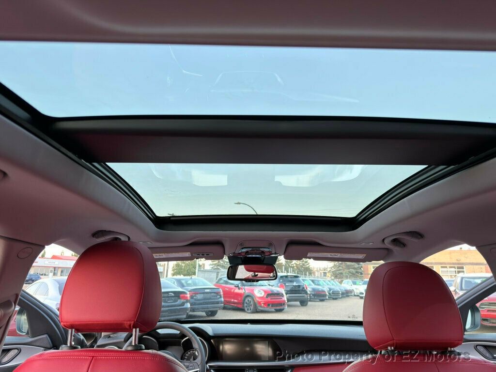 2018 Alfa Romeo Stelvio 52025 KM! ONE OWNER! CERTIFIED! - 22919256 - 20