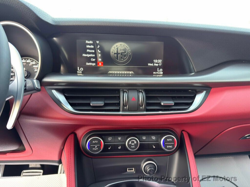 2018 Alfa Romeo Stelvio 52025 KM! ONE OWNER! CERTIFIED! - 22919256 - 41