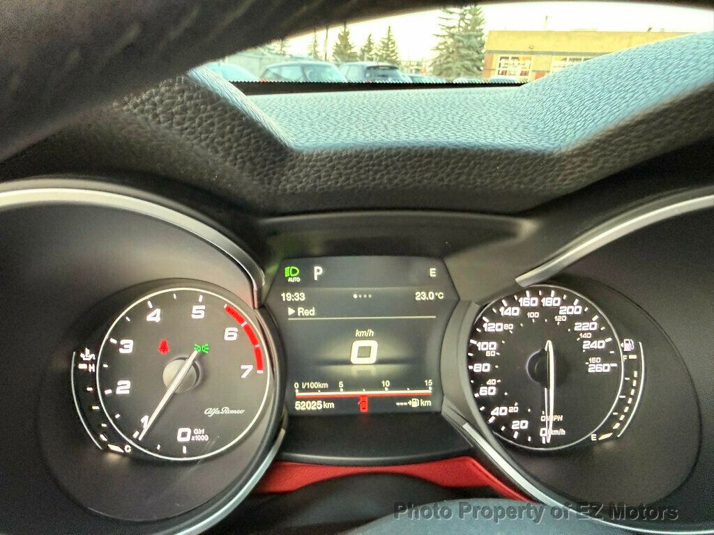 2018 Alfa Romeo Stelvio 52025 KM! ONE OWNER! CERTIFIED! - 22919256 - 44