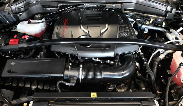 2018 Alfa Romeo Stelvio AWD - 23087527 - 21