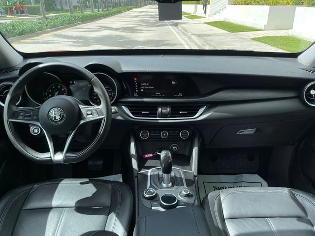 2018 Alfa Romeo Stelvio AWD - 22960549 - 19