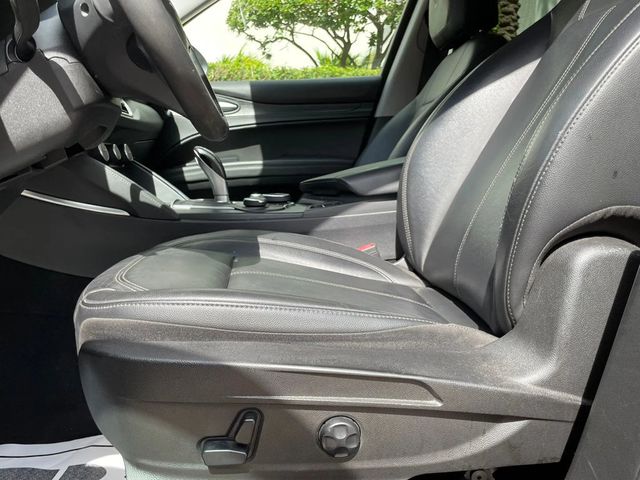 2018 Alfa Romeo Stelvio AWD - 22960549 - 28