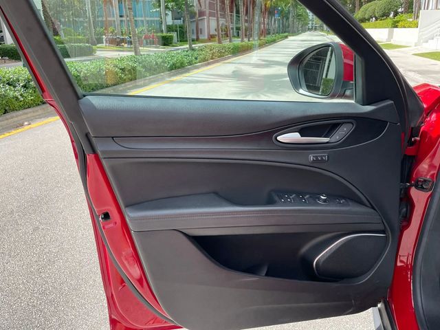 2018 Alfa Romeo Stelvio AWD - 22960549 - 33