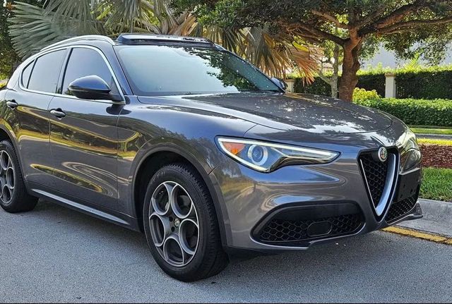 2018 Alfa Romeo Stelvio AWD - 22961176 - 13