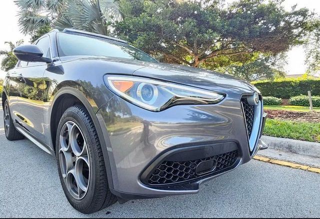 2018 Alfa Romeo Stelvio AWD - 22961176 - 15