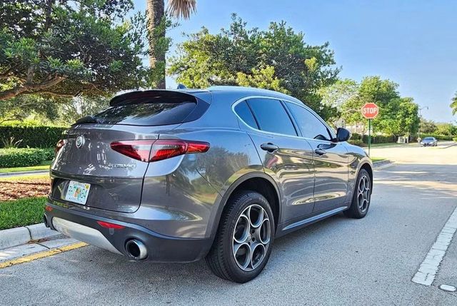 2018 Alfa Romeo Stelvio AWD - 22961176 - 4