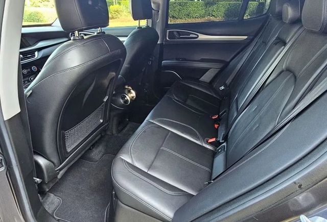 2018 Alfa Romeo Stelvio AWD - 22961176 - 7