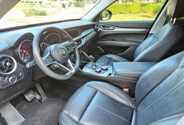 2018 Alfa Romeo Stelvio AWD - 22961176 - 8