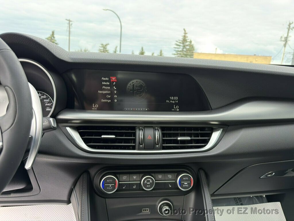 2018 Alfa Romeo Stelvio ONE OWNER! 82405 KMS! CERTIFIED! - 23067690 - 28