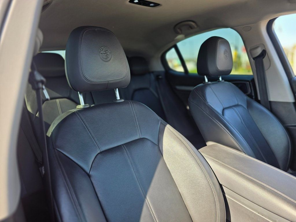 2018 Alfa Romeo Stelvio Sport AWD - 22971610 - 9