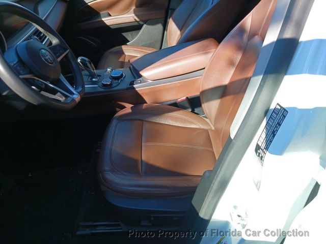 2018 Alfa Romeo Stelvio Ti AWD - 22947365 - 4