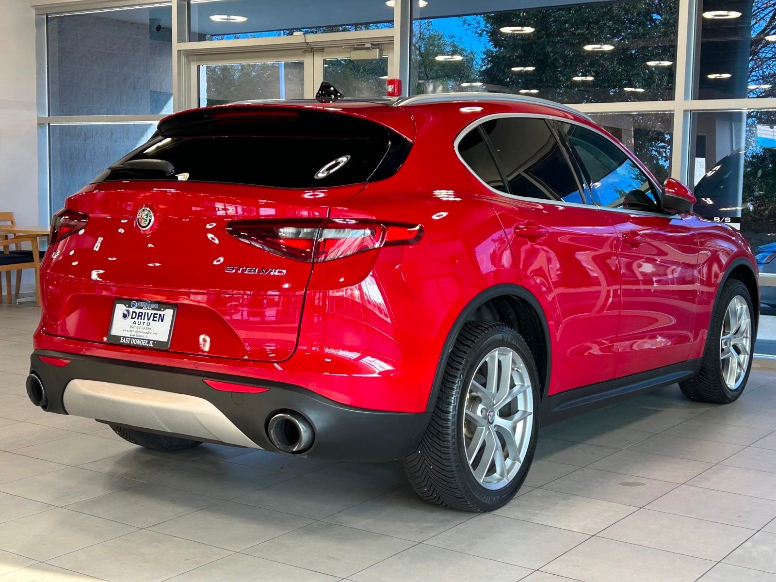 2018 Alfa Romeo Stelvio Ti photo 12