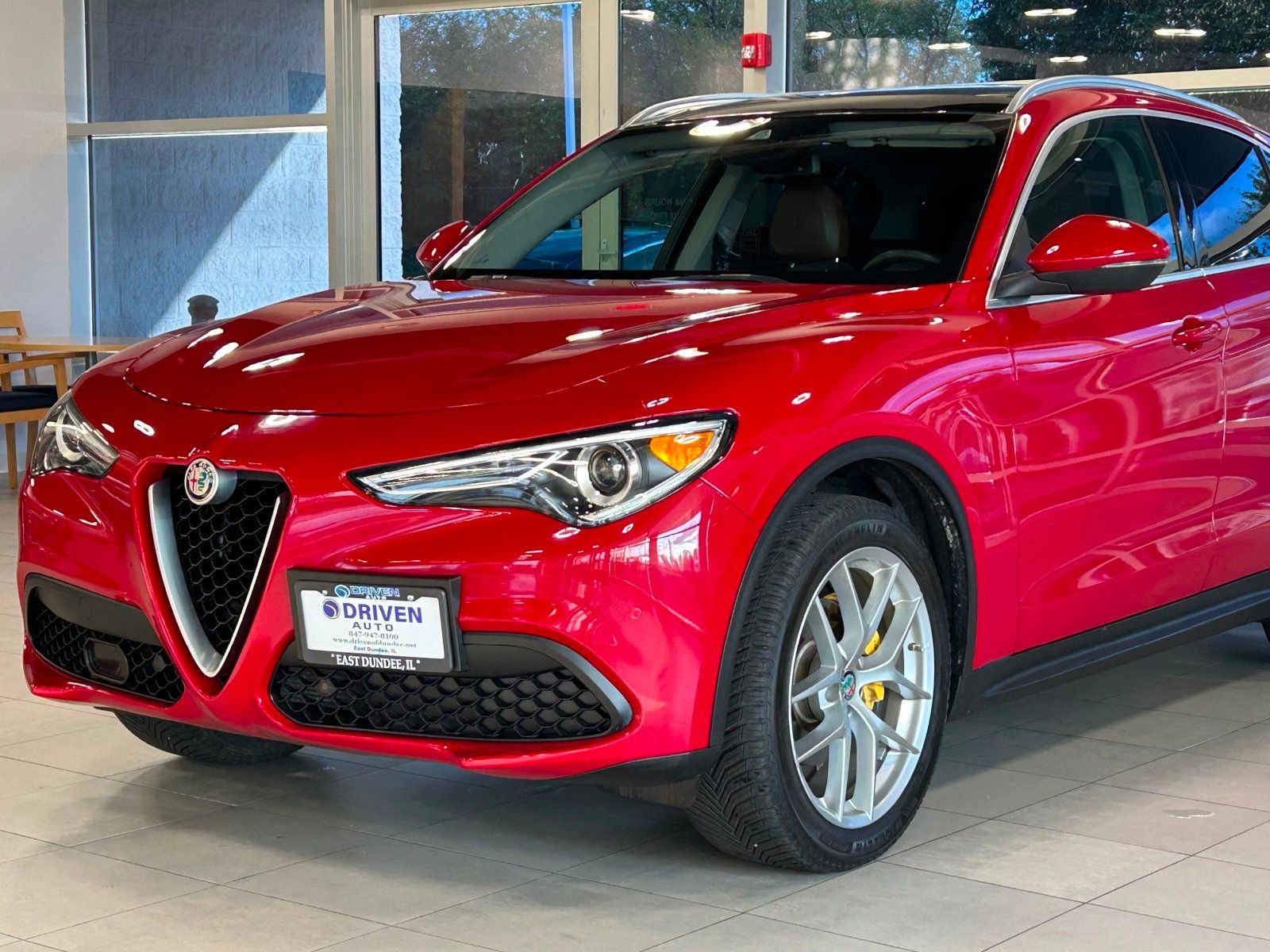 2018 Alfa Romeo Stelvio Ti photo 3