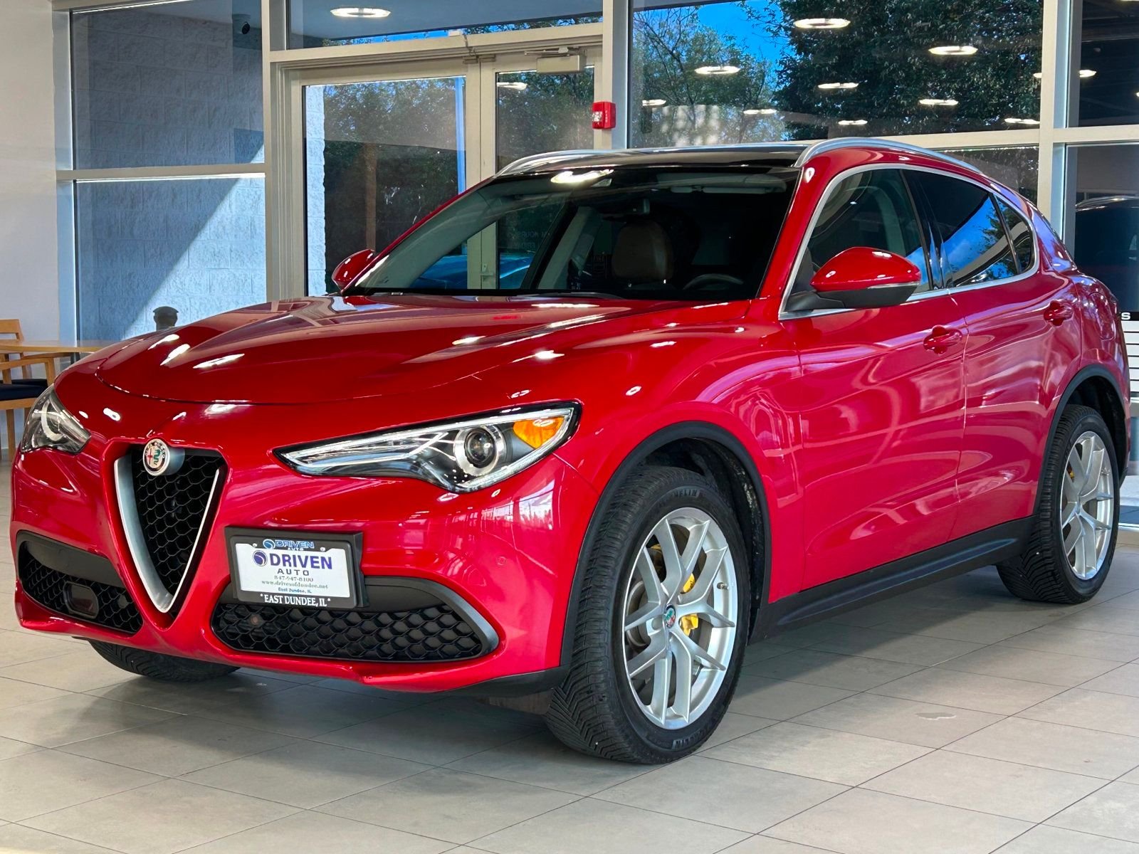 2018 Alfa Romeo Stelvio Ti photo 4