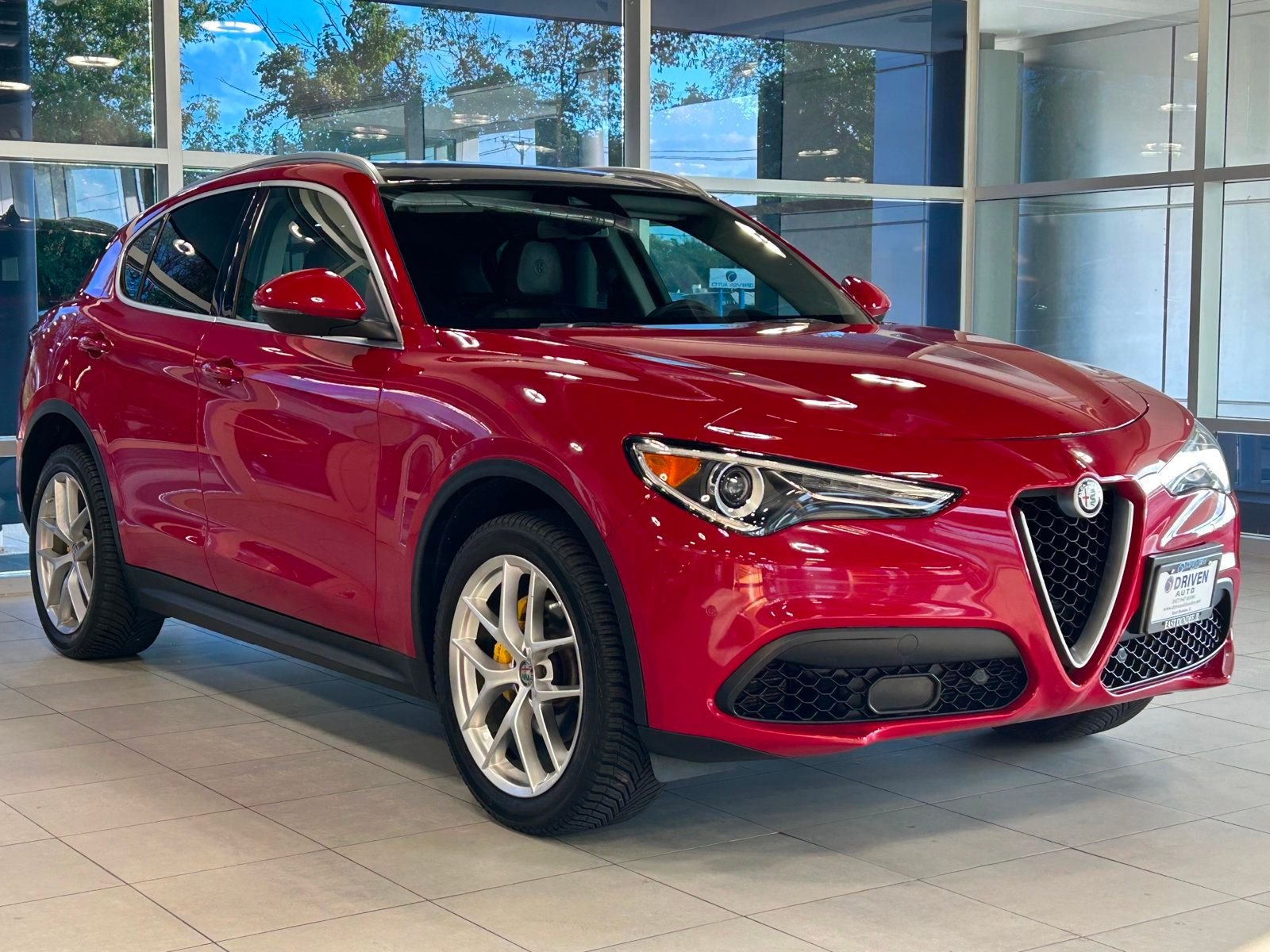 2018 Alfa Romeo Stelvio Ti photo 6