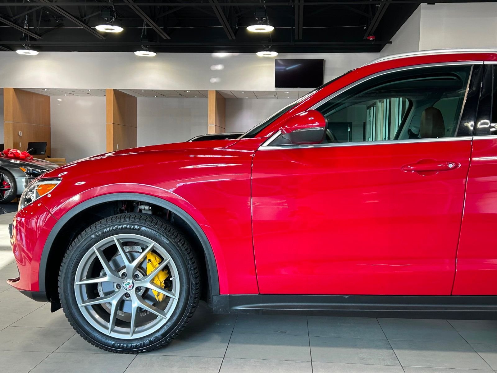 2018 Alfa Romeo Stelvio Ti photo 8