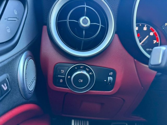 2018 Alfa Romeo Stelvio Ti Sport AWD - 22981401 - 29