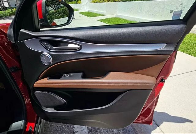 2018 Alfa Romeo Stelvio Ti Sport AWD - 22961173 - 11