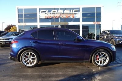 2018 Alfa Romeo Stelvio - ZASFAKNN6J7B81709