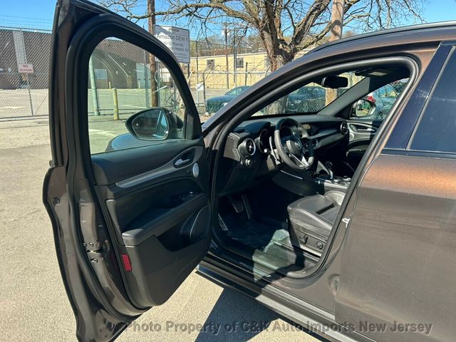2018 Alfa Romeo Stelvio Ti Sport AWD, Package 22S ,Driver Assistance,Harman Kardon,NAV - 23011921 - 24