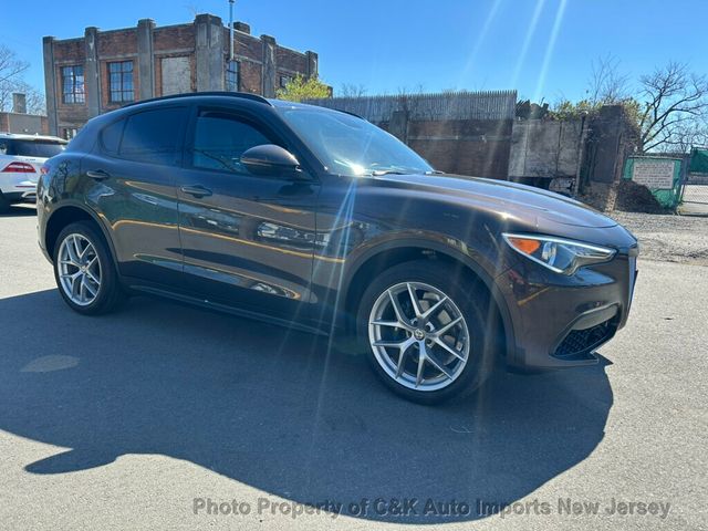 2018 Alfa Romeo Stelvio Ti Sport AWD, Package 22S ,Driver Assistance,Harman Kardon,NAV - 23011921 - 6
