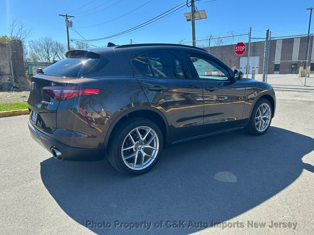 2018 Alfa Romeo Stelvio Ti Sport AWD, Package 22S ,Driver Assistance,Harman Kardon,NAV - 23011921 - 8