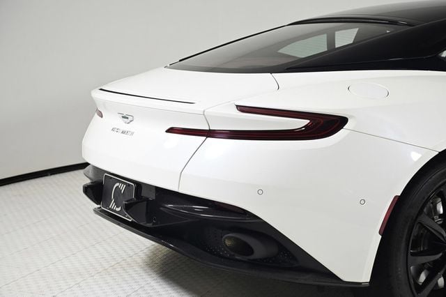 2018 Aston Martin DB11 Base - 22772961 - 25