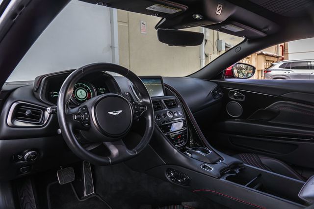 2018 Aston Martin DB11 V8 Coupe - 23099705 - 14