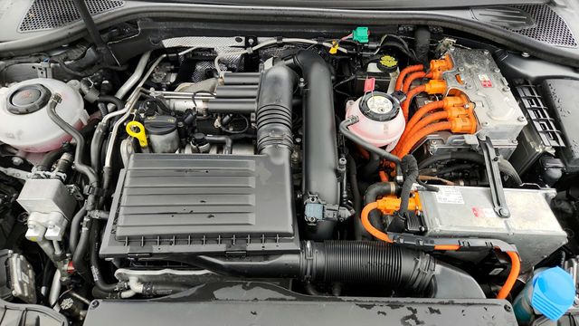 2018 Audi A3 Sportback e-tron 1.4 TFSI PHEV Prestige with Sport Package - 22949132 - 26