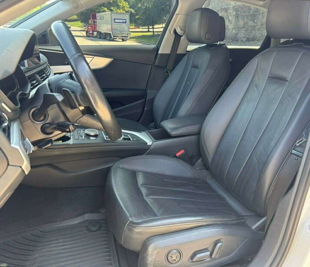 2018 Audi A4 2.0T Quattro Premium Plus photo 2