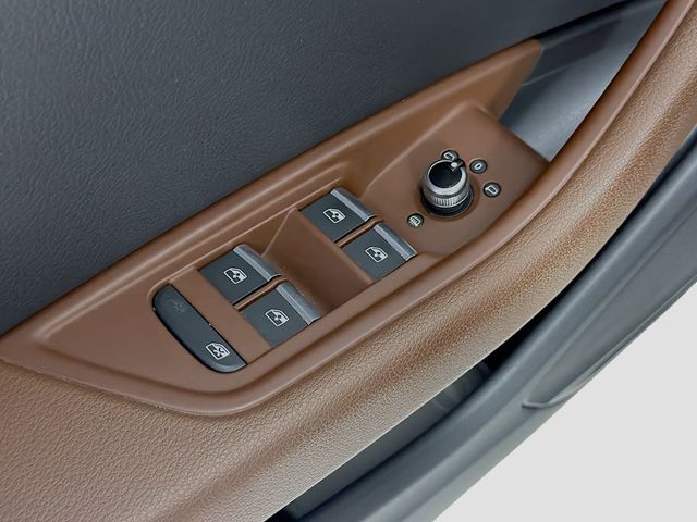 2018 Audi A4 2.0 TFSI Premium S Tronic quattro AWD - 22990368 - 17